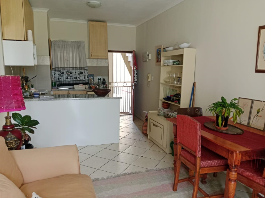 2 Bedroom Property for Sale in Whispering Pines Western Cape